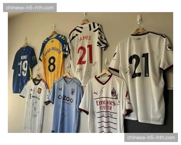 伊斯坦奇球场新球衣亮相,观众采用再生材料制成 伊斯坦奇球场新球衣亮相,观众采用再生材料制成